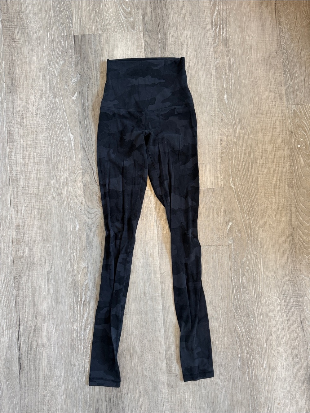 lululemon athletica Black Camo High-Rise Leggings Size 0
